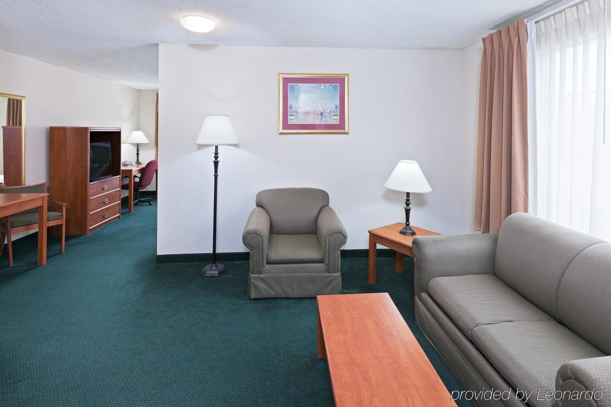 Holiday Inn Express Hotel & Suites Vinita By Ihg Habitación foto