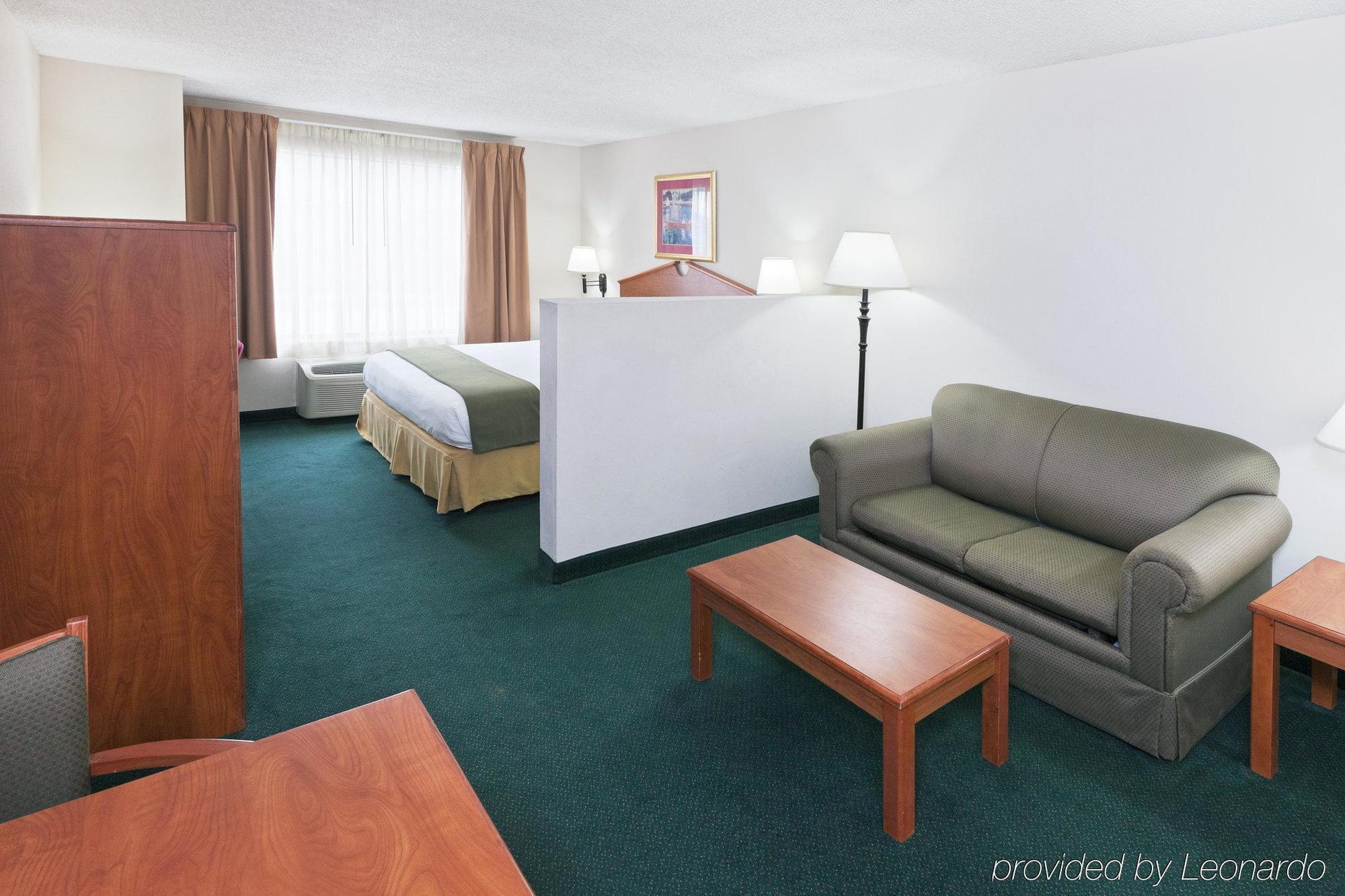 Holiday Inn Express Hotel & Suites Vinita By Ihg Habitación foto